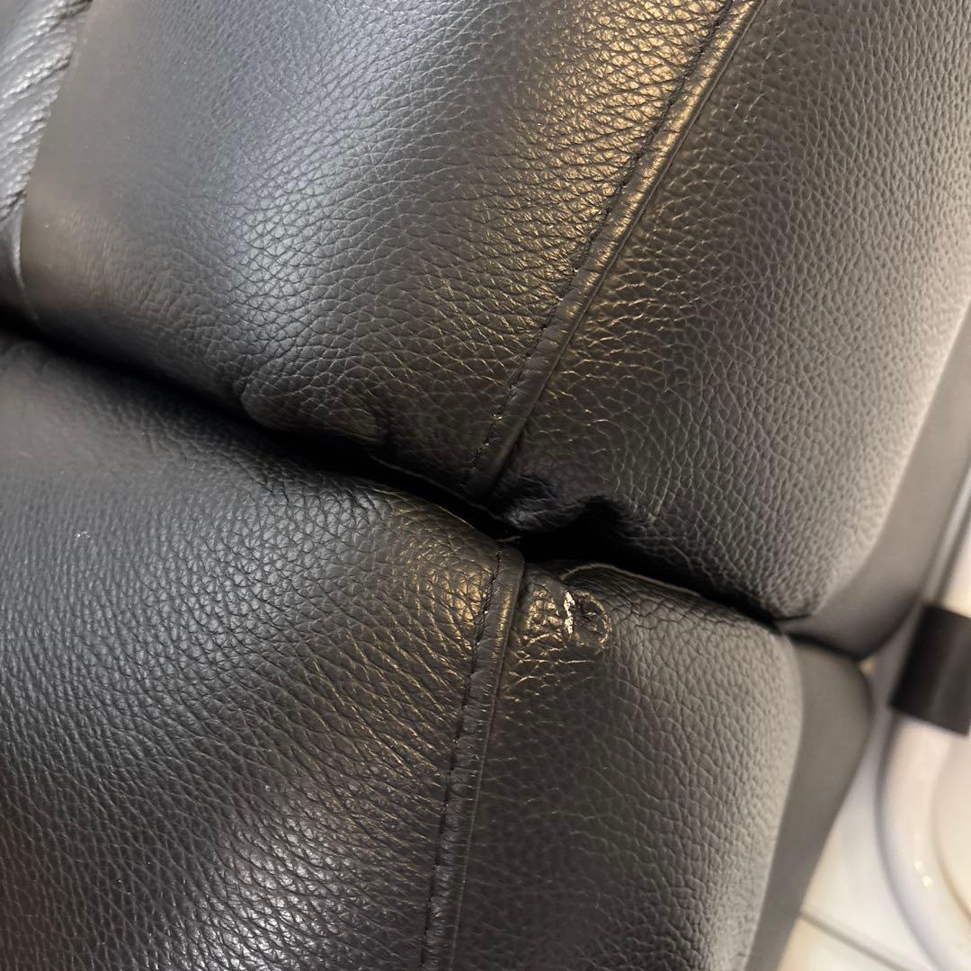 【美品】【送料込み】3人掛けソファ カップホルダー付き　電動ソファ　ソファ