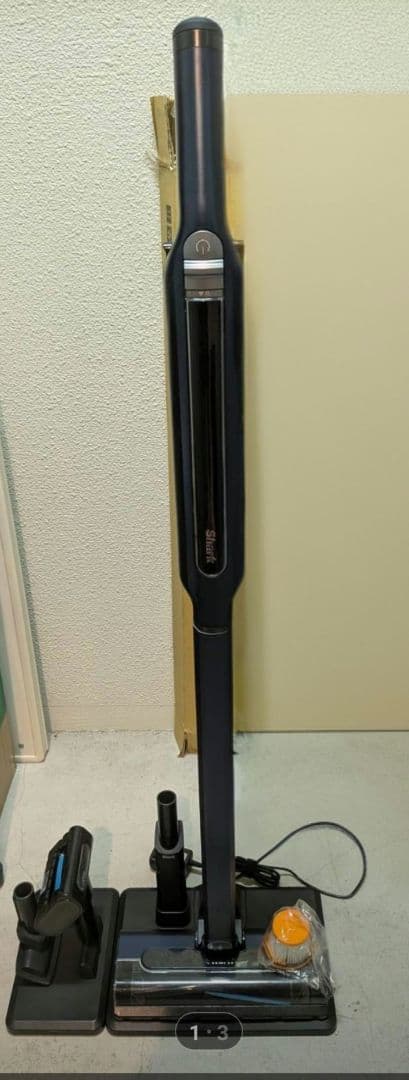 シャーク コードレスクリーナー CS401JRB Shark　バッテリー2つ