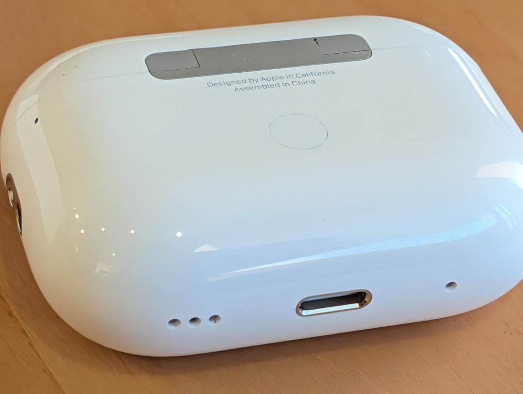 【美品】AirPods Pro 第2世代 MQD83J/A ライトニング端子