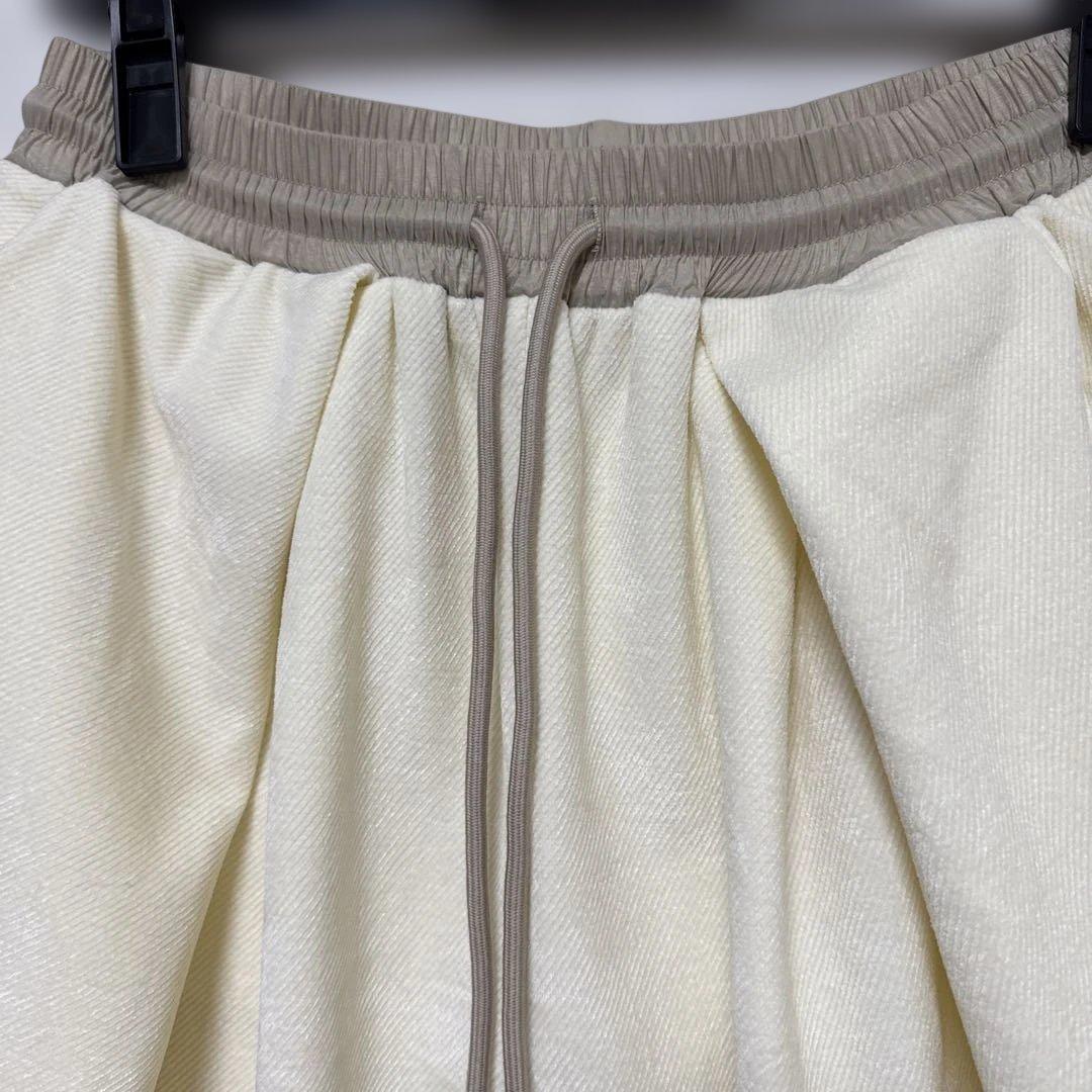 cyan tokyo カルゼベロアオーバータックテーパード　38 Ivory