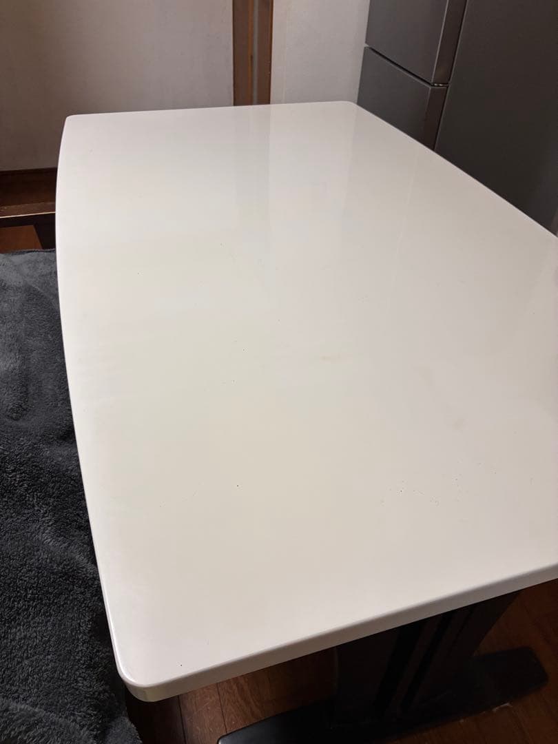 【送料無料】ニトリのダイニングテーブル、高さ70cm、幅90cm、長さ150cm