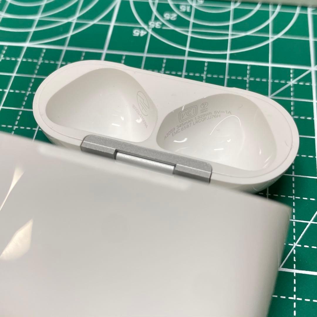 Apple AirPods第4世代 エアーポッズ第四世代充電ケースのみ(ANC)