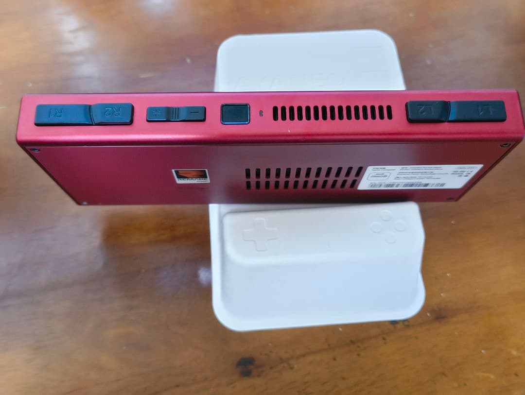 AYANEO POCKET MICRO ソウルレッド（6GB/128GB）