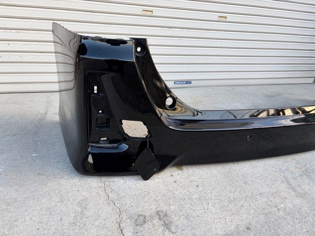 ヴォクシーZRR80 純正リアバンパー