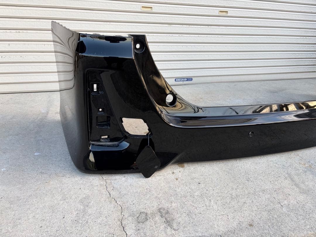 ヴォクシーZRR80 純正リアバンパー