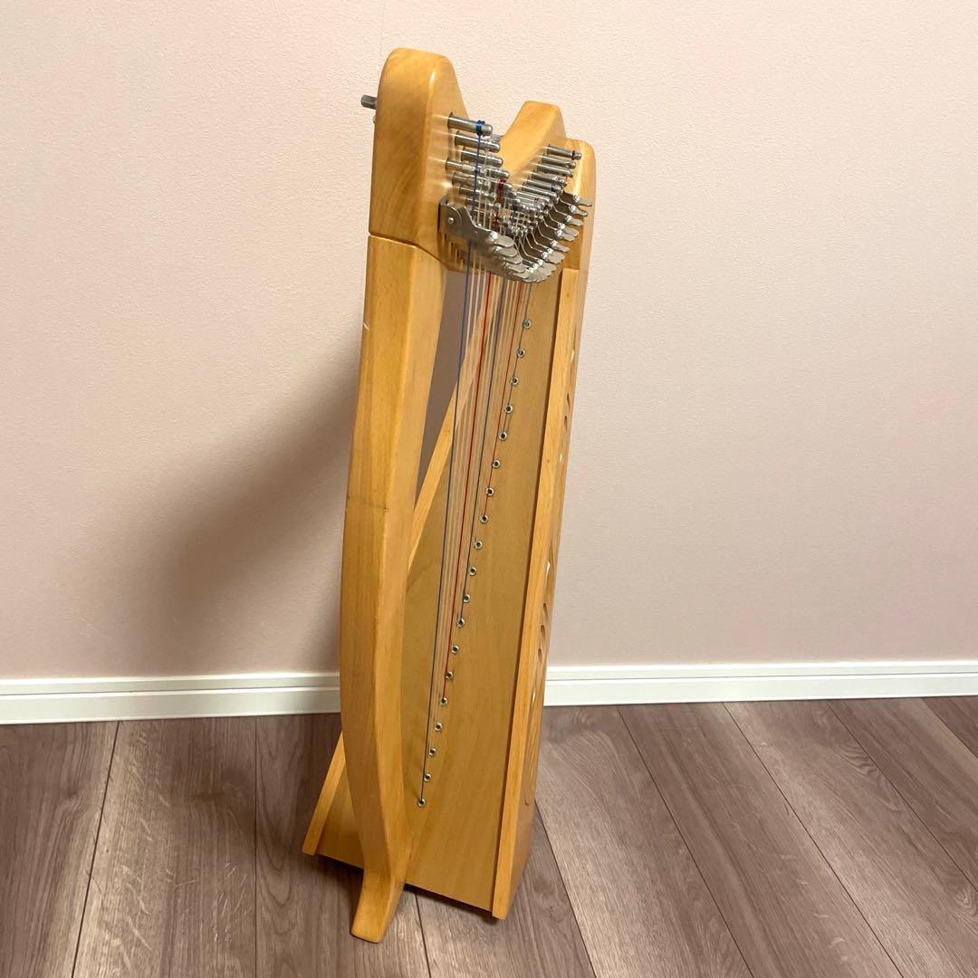 木製ハープ19弦 彫刻入り