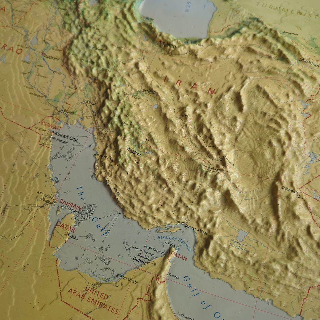 レア品)大型　立体地図　中近東·トルコ·イラン　1:6,250,000 額縁付き