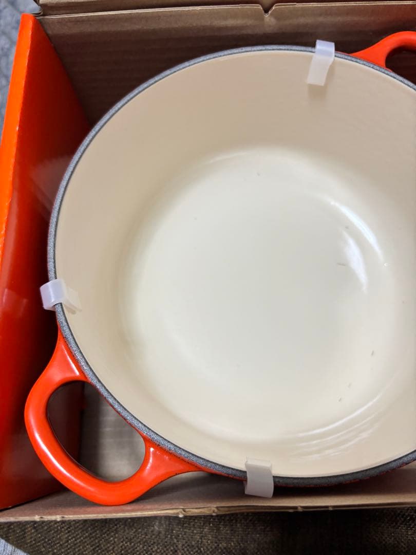 ルクルーゼ　ココット・ロンド 20cm カイエン　新品未使用品