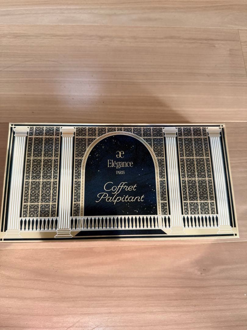 エレガンス　クリスマスコフレ2024