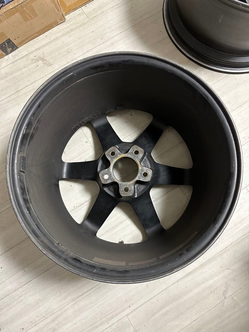 Rays te37 sl 18インチ 9.5j+22 pcd114.3 5穴