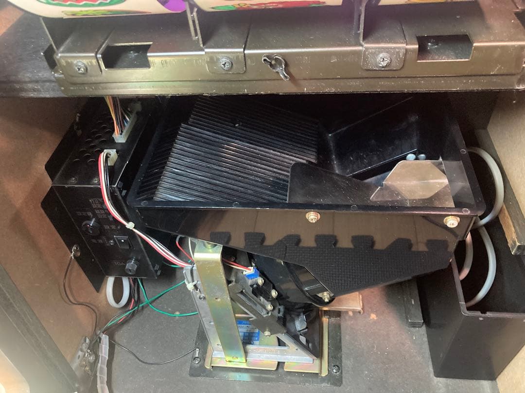 【美品】スロット実機 シオラー30 裏物 パイオニア 4号機 ジャンパー基盤搭載