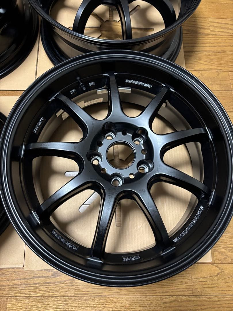 ワークエモーション D9R 18×7.5J+38 PCD114.30-5H 4本
