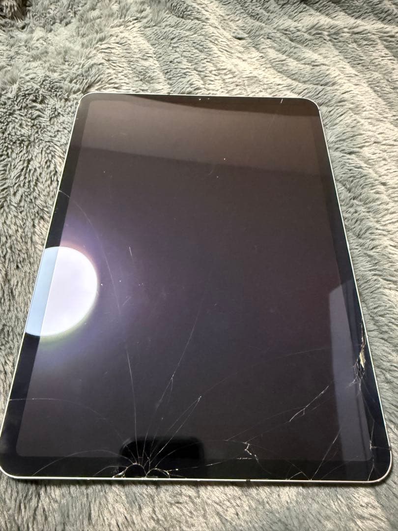 iPad Pro(11インチ)Cellular本体 画面にひびあり