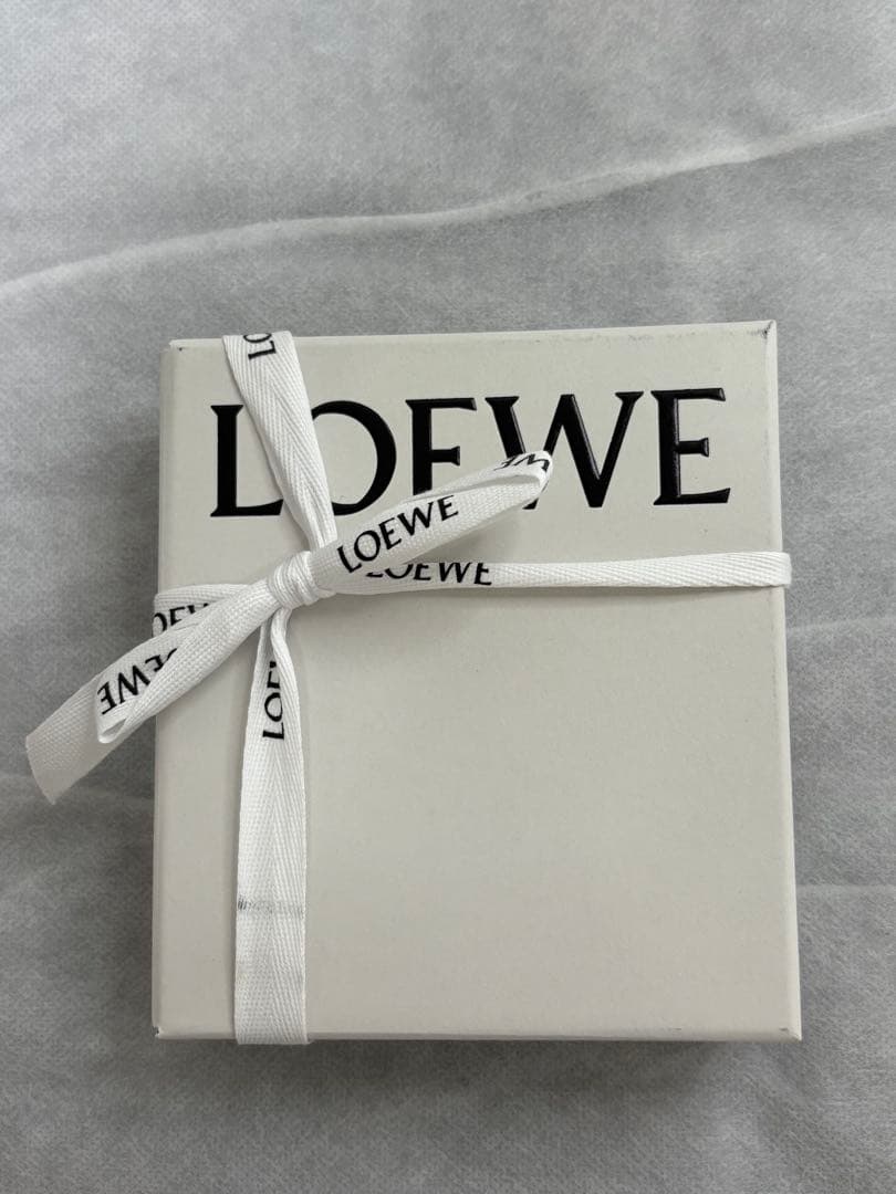新品　未使用　ロエベ　LOEWE 名刺ケース　カードケース　正規品　箱付き