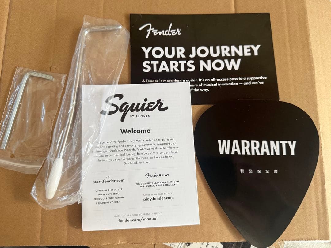 新品 Squier by Fender D,C Stratocaster