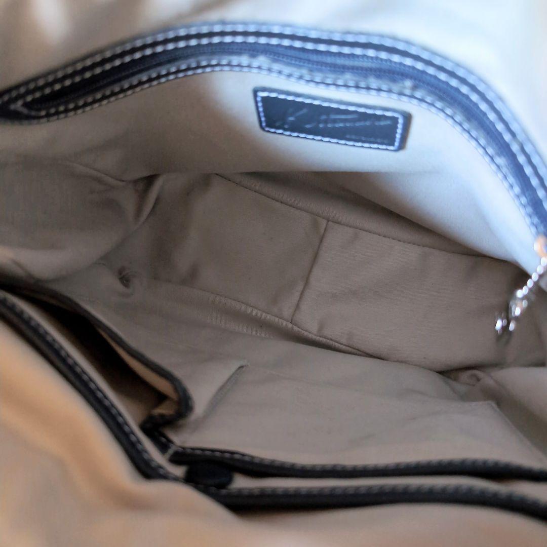 美品✨️キタムラ シボ革ショルダーバッグ 犬 サコッシュ カードケース