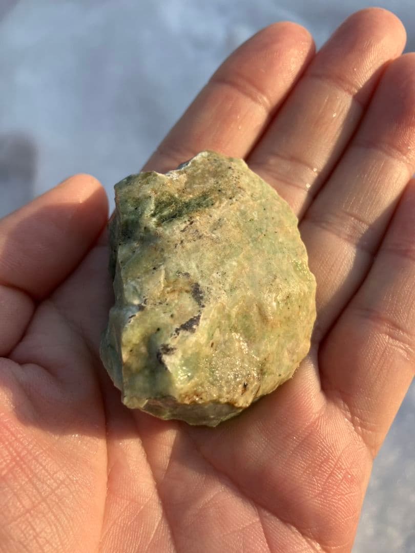 日高翡翠　原石