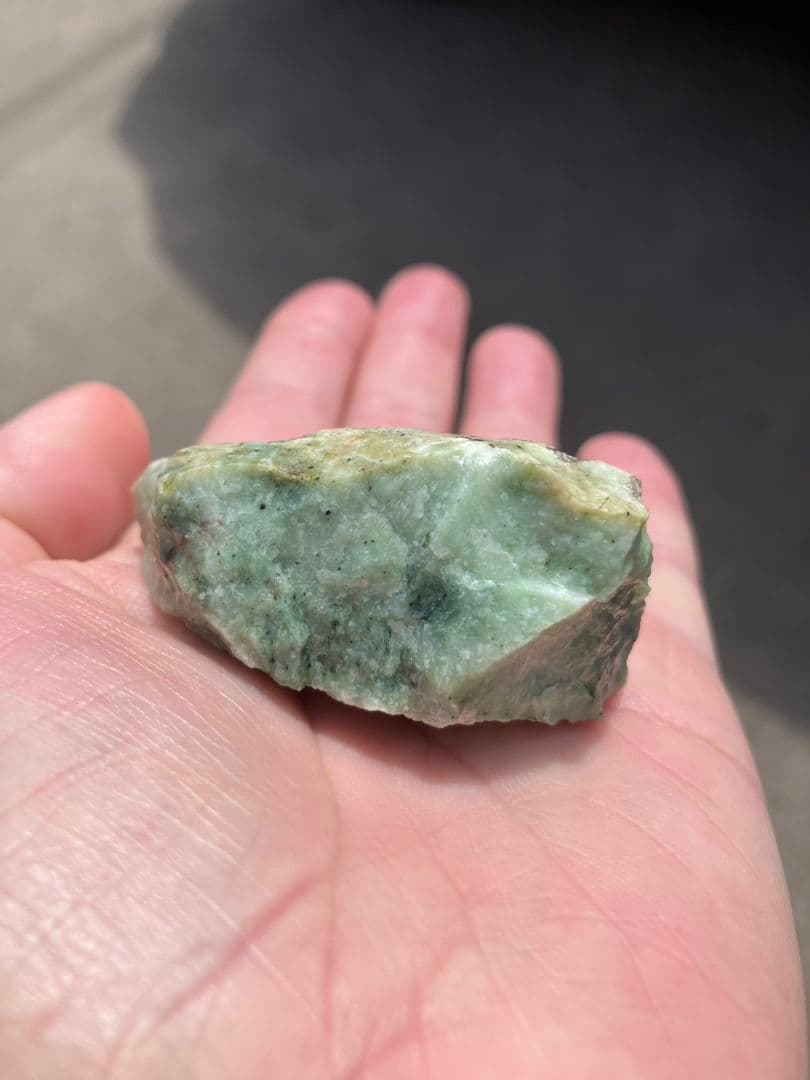 日高翡翠　原石