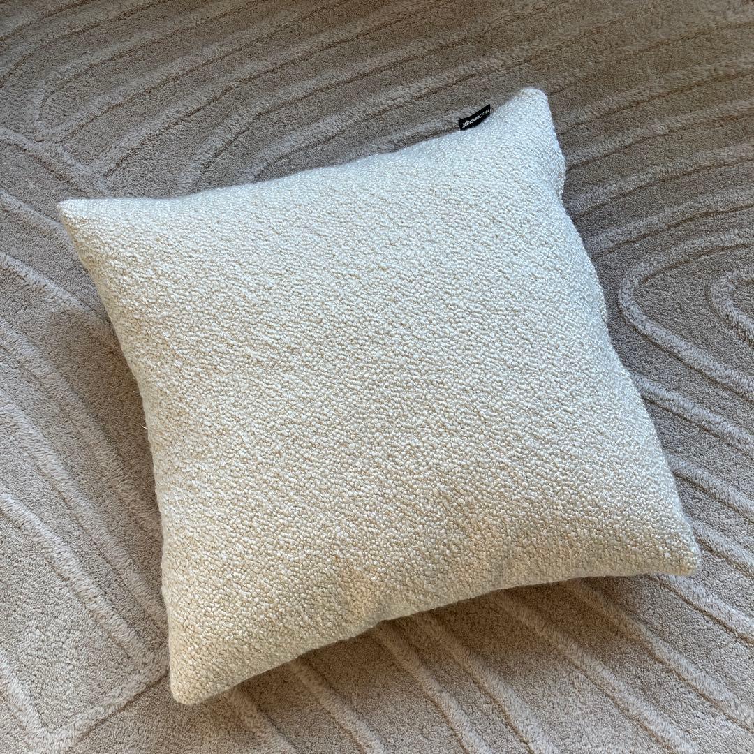 ボーコンセプト ブークレ　クッション