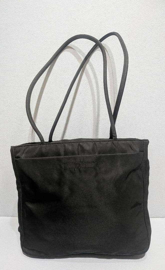 PRADA ブラック ナイロン トートバッグ　肩掛け可