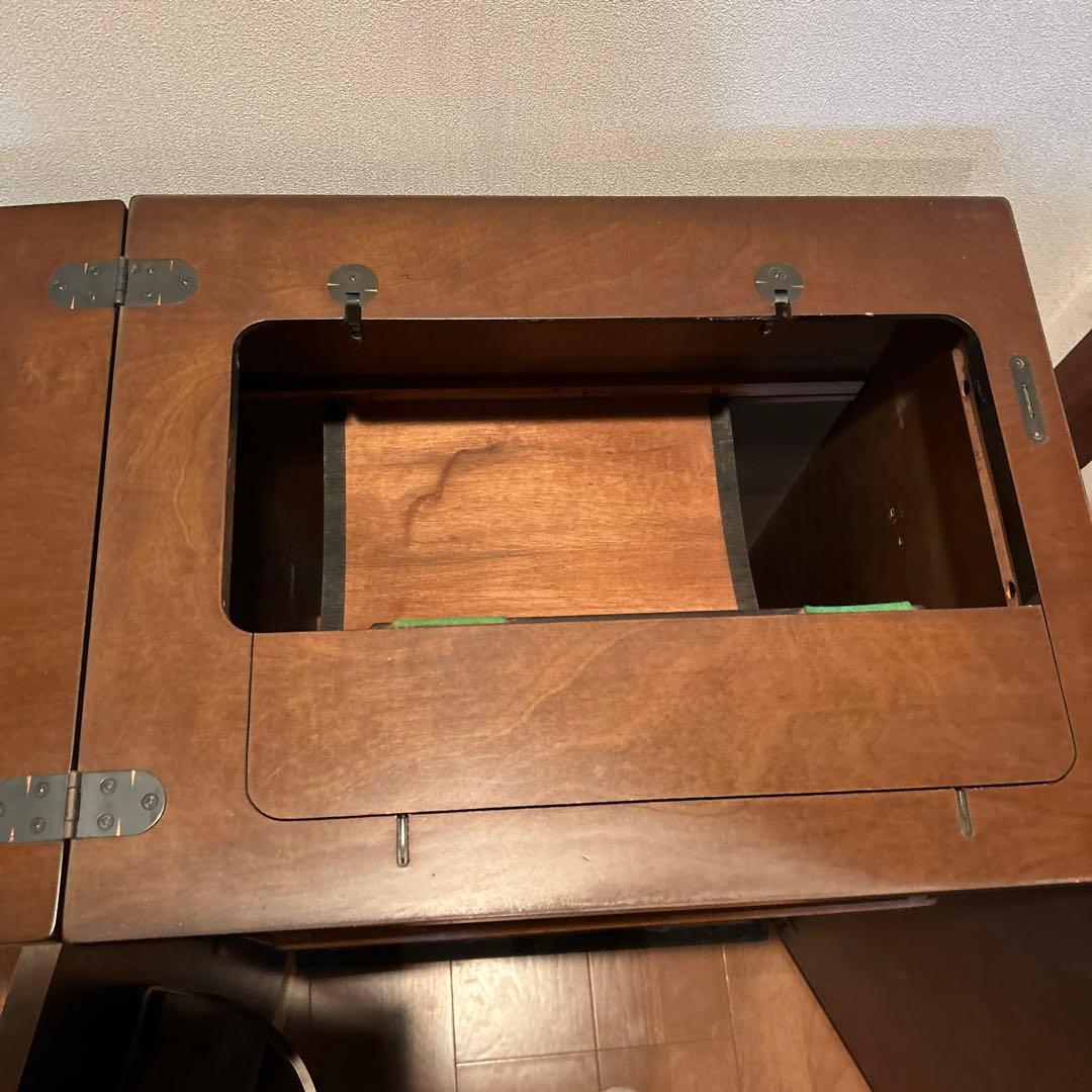 昭和レトロ　アンティークミシン台　バタフライ式