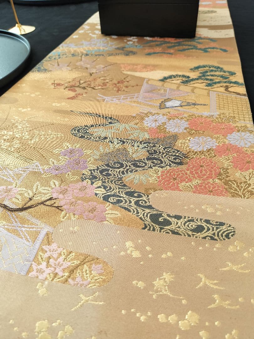 A846★逸品‼️豪華刺繍‼️正絹テーブルランナー2m10cm