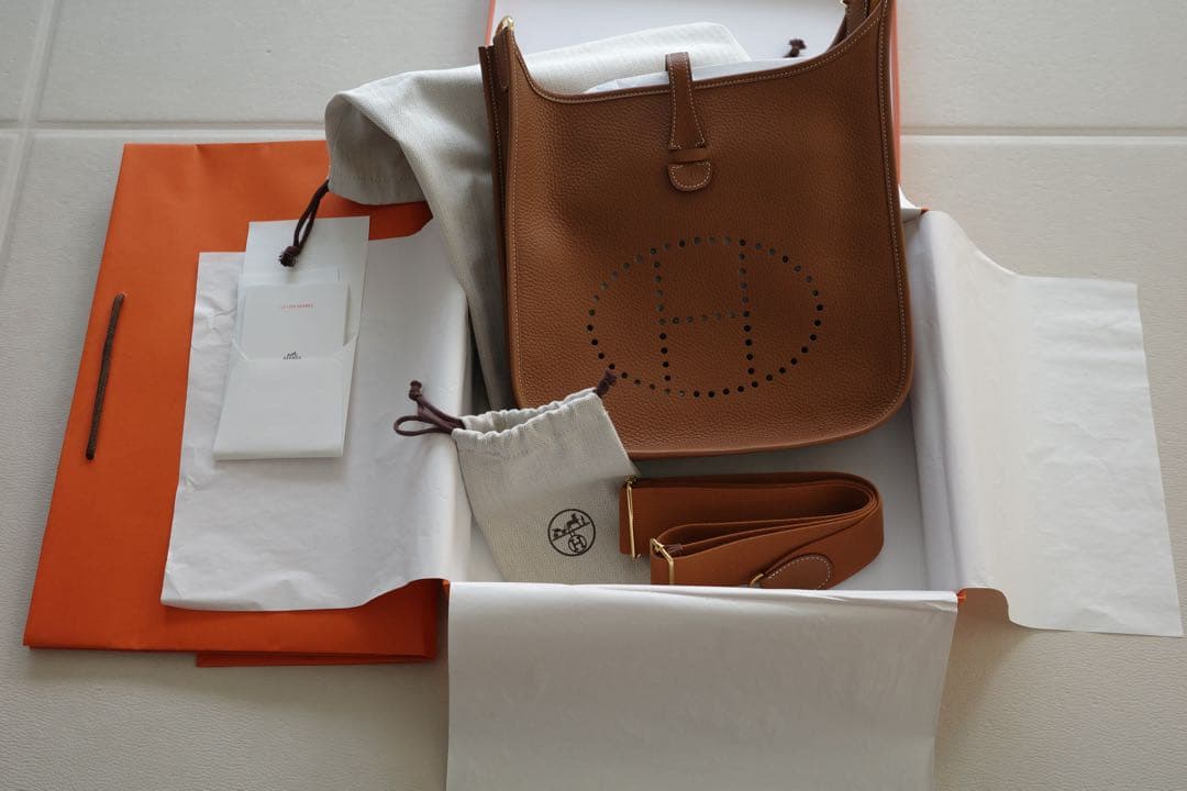 新品未使用★エルメス エヴリン29 ゴールド 25年12月購入