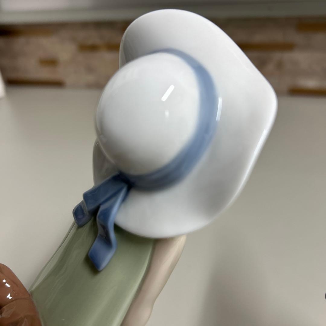 LLADRO リヤドロ 麦わら帽子をかぶった好奇心旺盛な女の子 少女