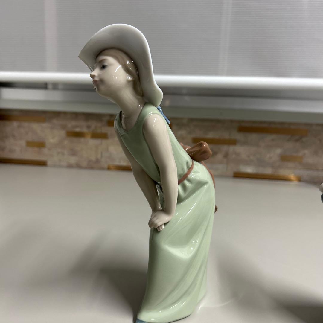LLADRO リヤドロ 麦わら帽子をかぶった好奇心旺盛な女の子 少女