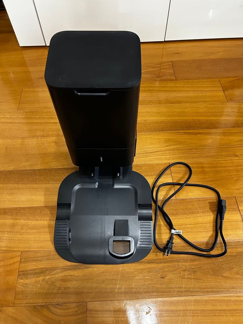 ルンバi3+ 黒 充電ドック付き