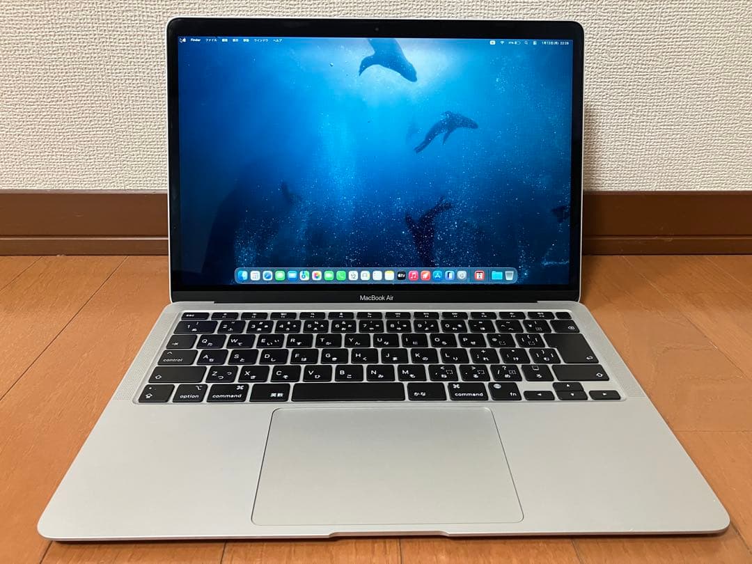 MacBook Air M1 256GB メモリ8GB BT 85％【初心者向】