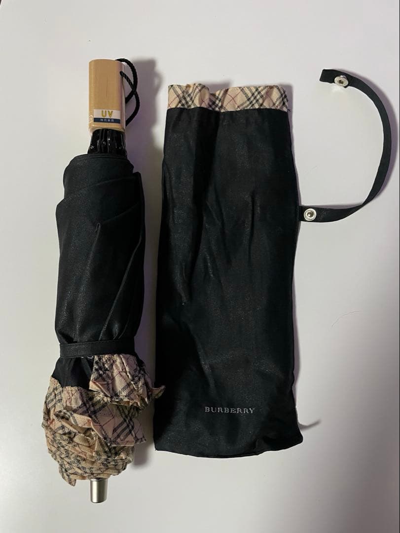 未使用　BURBERRY 晴雨兼用折りたたみ傘