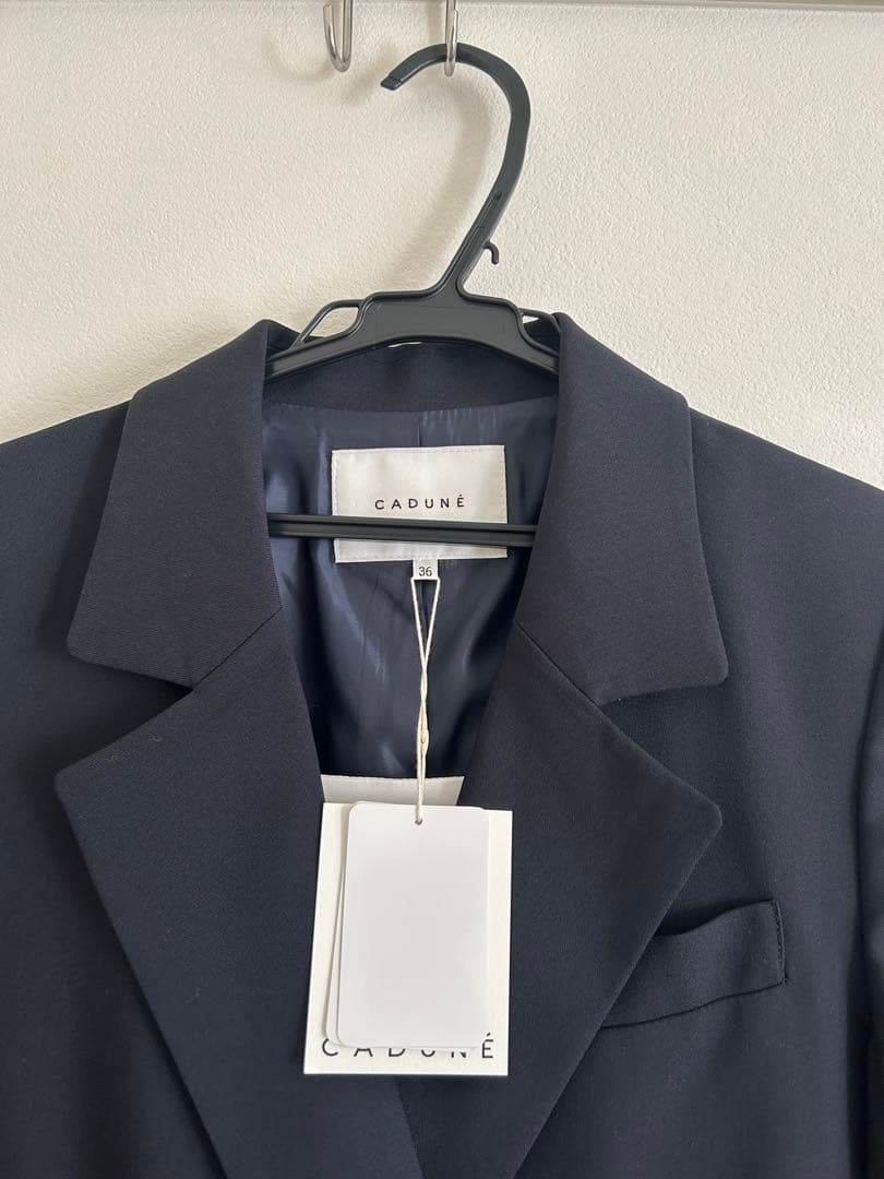 CADUNE ライトテーラードジャケット紺 36