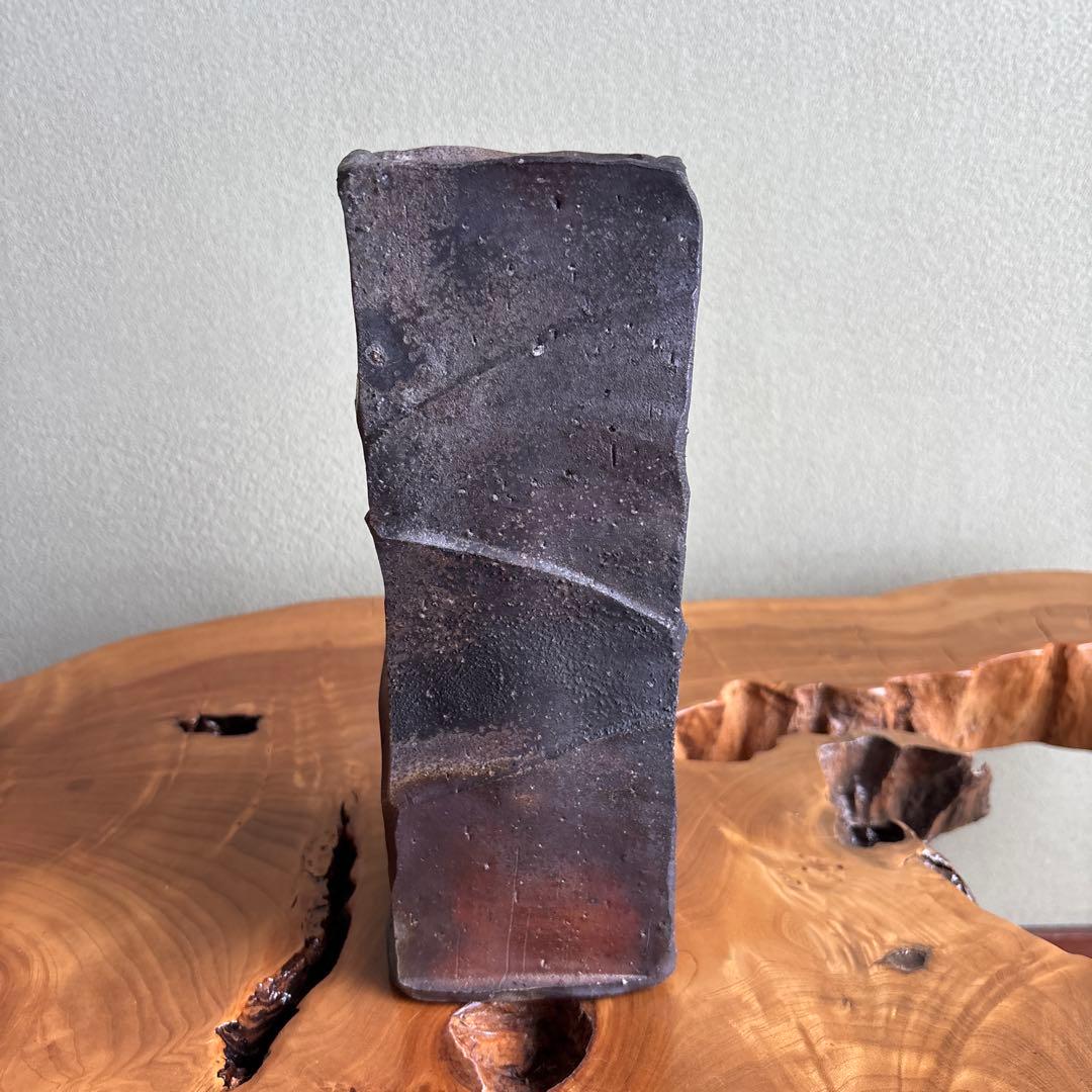 備前焼 松本頼明造 「備前窯変角花入」花生 花入 共箱 花瓶 高さ27cm