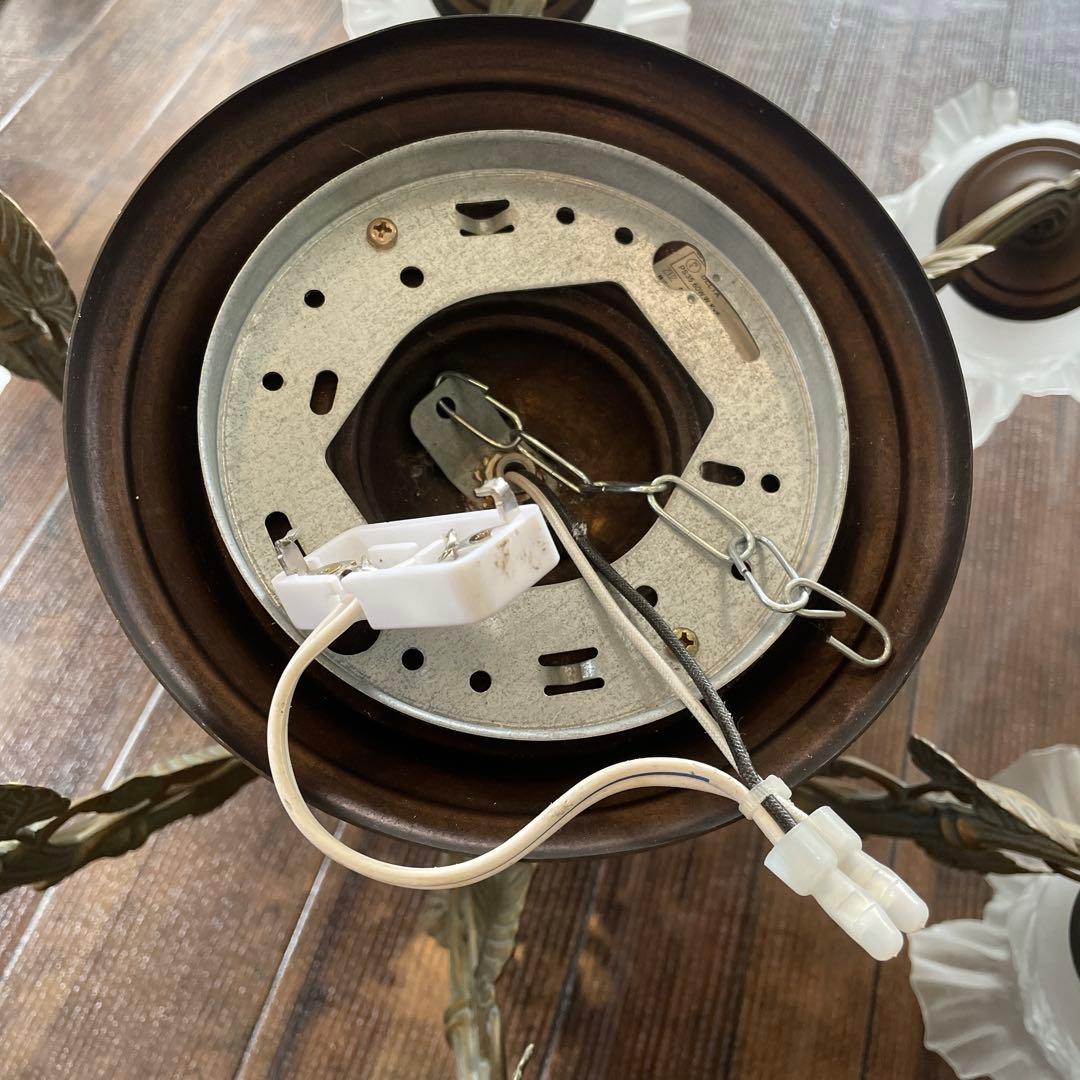 r179 IDC大塚家具 真鍮製 6灯シャンデリア 豪華でクラシックなデザイン