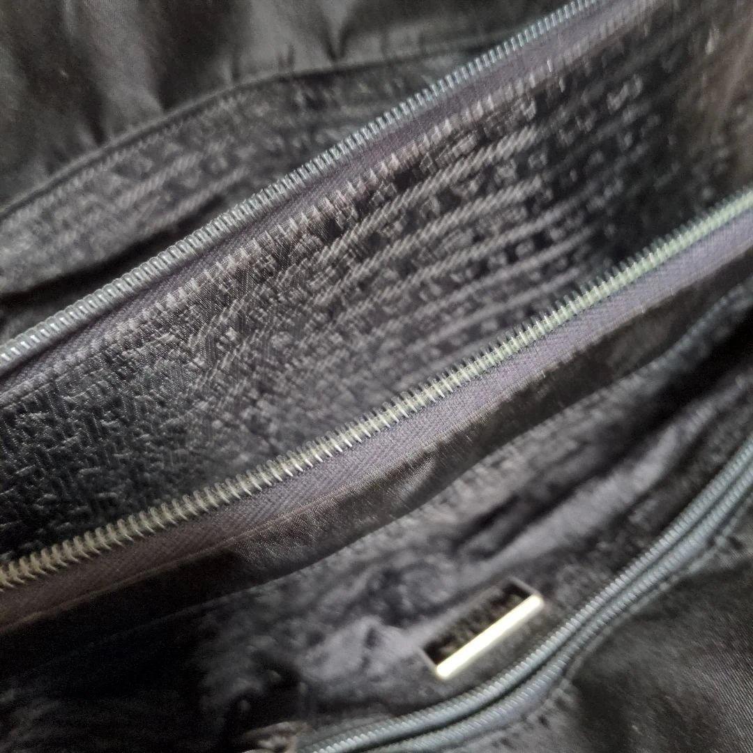 PRADA プラダ 黒ショルダーバッグ