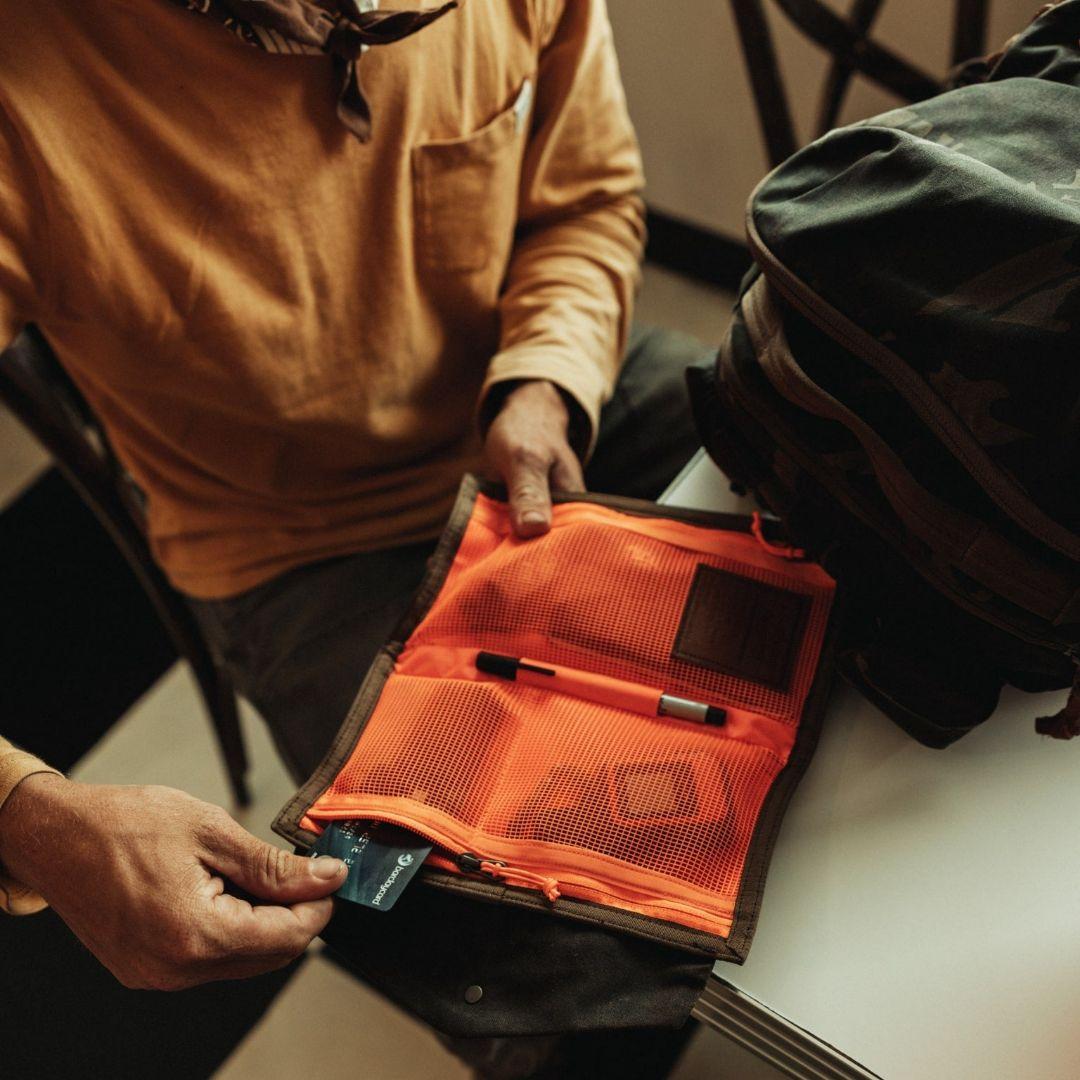 EVERGOODS x Carryology ガジェットポーチ