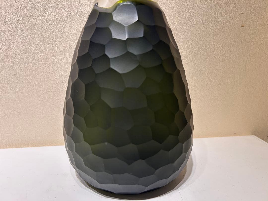 317　BoConcept　ガラスフラワーベース　緑系　多面体　展示品