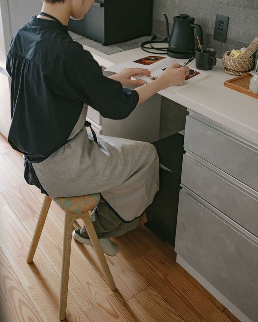 キッチンスツール　H630 BR ミナペルホネン　ringo green