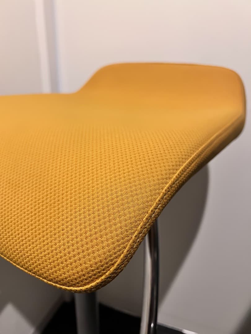 をとこ 　OKAMURAオカムラ Counter Chair