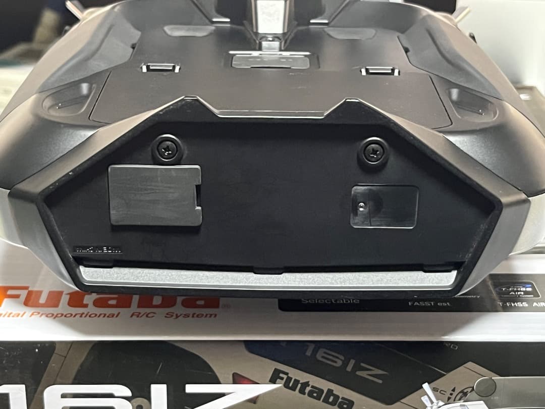 Futaba T16IZ デジタルプロポ　送信機のみ