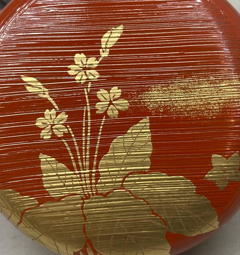 B532b「春の野蒔絵 朱刷目 中棗」熊谷秀穂作　共箱　薄茶器　茶道具