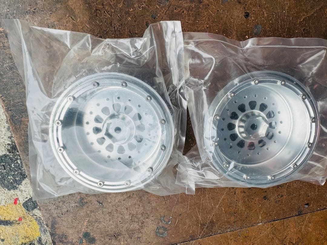 traxxas UDR アルミホイール　2本　未使用品　トラクサス　社外ホイール