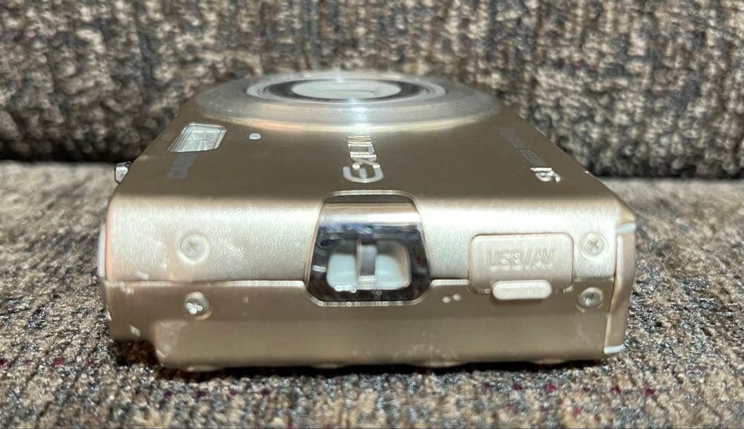 CASIO 9.1メガピクセル コンパクトカメラ