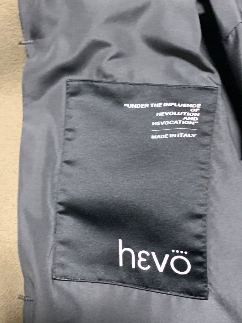 【人気モデル】　HEVO BRINDISI ベルテッドコート　ブリンディジ