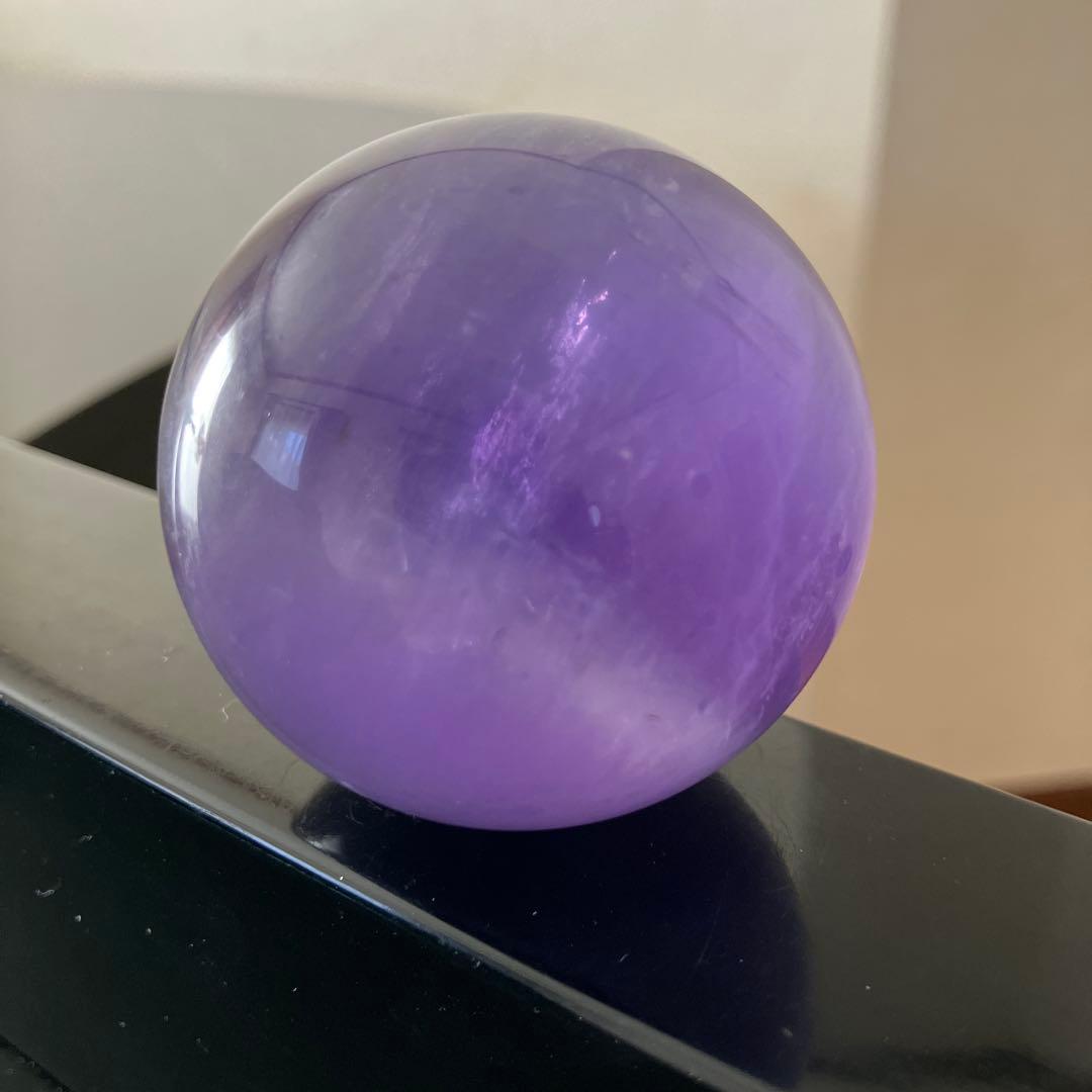 L Lさま専用菫色！フローライト　スフィア　天然石置物　E137