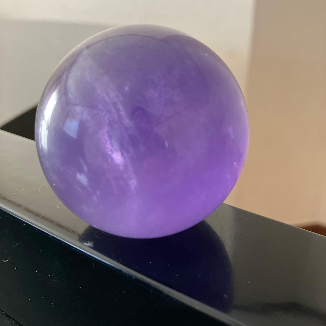 L Lさま専用菫色！フローライト　スフィア　天然石置物　E137