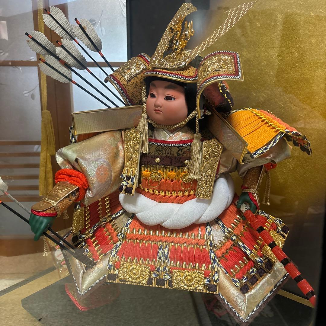 五月人形大将飾り　公達 加越作　ガラスケース入り,オルゴール付き