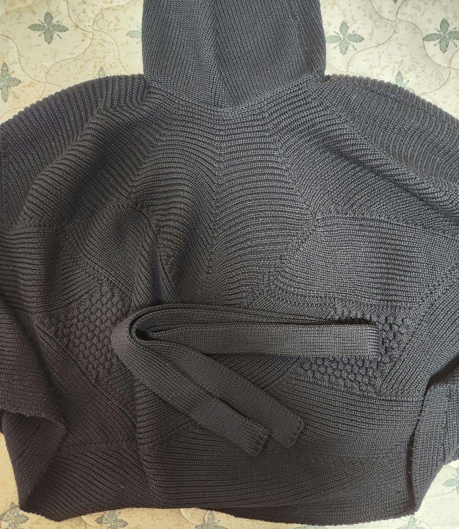 フェラガモ　ニットポンチョ