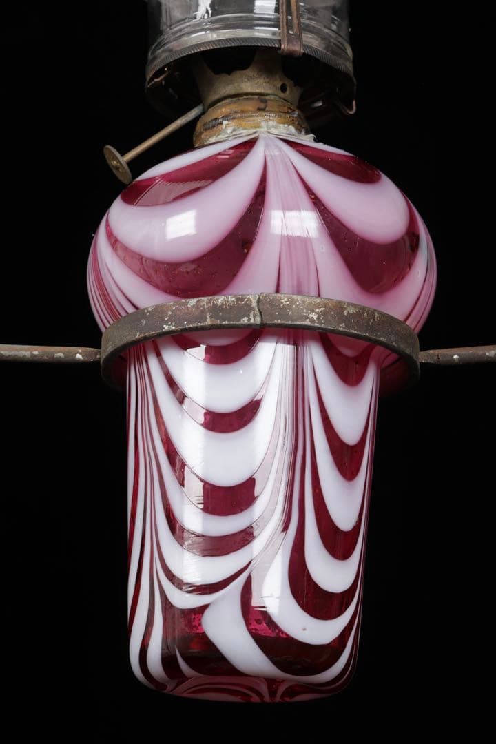 け*ん様 吊りオイルランプ 明治～大正期 乳白ガラス傘 マーブルピンク模様オイル